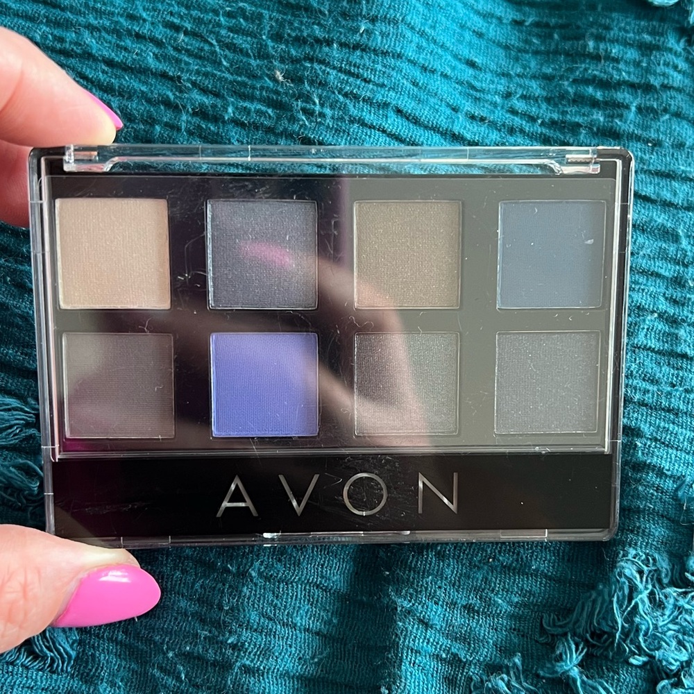 AVON Pressed Eyeshadow 8-in-1